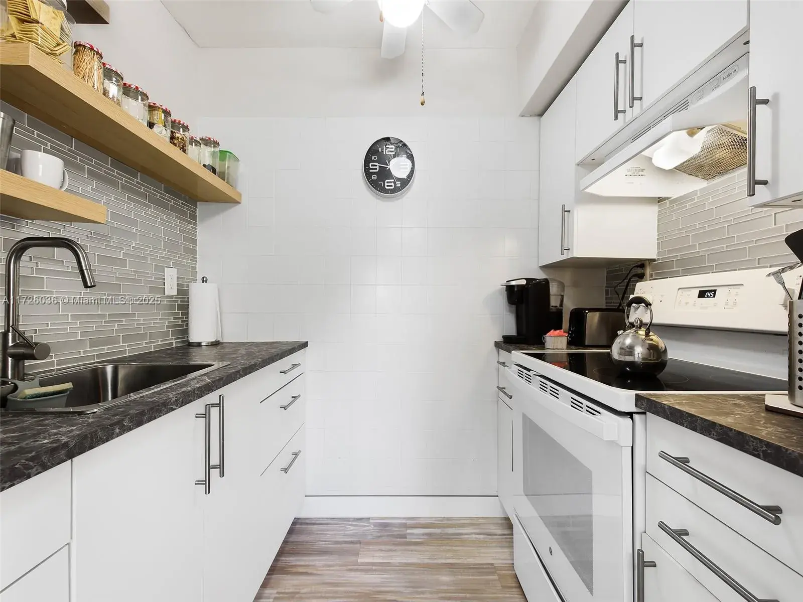 2145 Pierce St # 320, Hollywood FL 33020