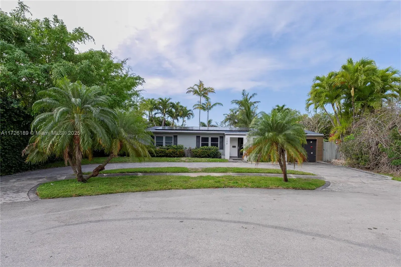 1174 Garfield St, Hollywood FL 33019