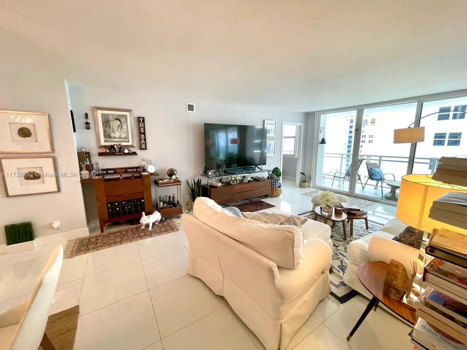 2030 S Ocean Dr # 1518, Hallandale Beach FL 33009