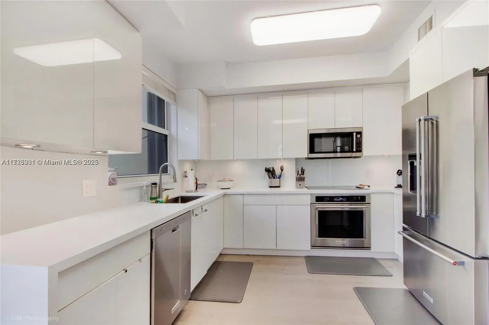 721 Crandon Blvd # 208, Key Biscayne FL 33149
