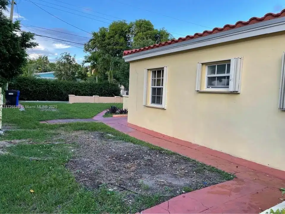 1223 NE 181st St, North Miami Beach FL 33162 photo 4