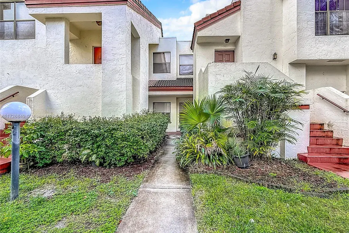 1421 Avon Ln # 107, North Lauderdale FL 33068