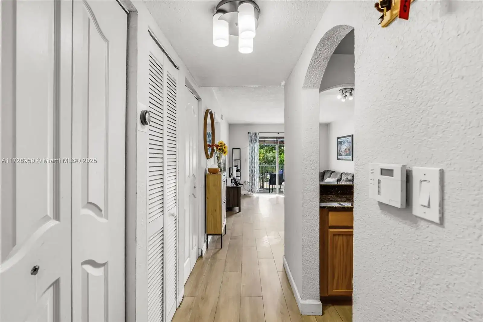 445 SW 11th St # 208, Miami FL 33130 photo 2