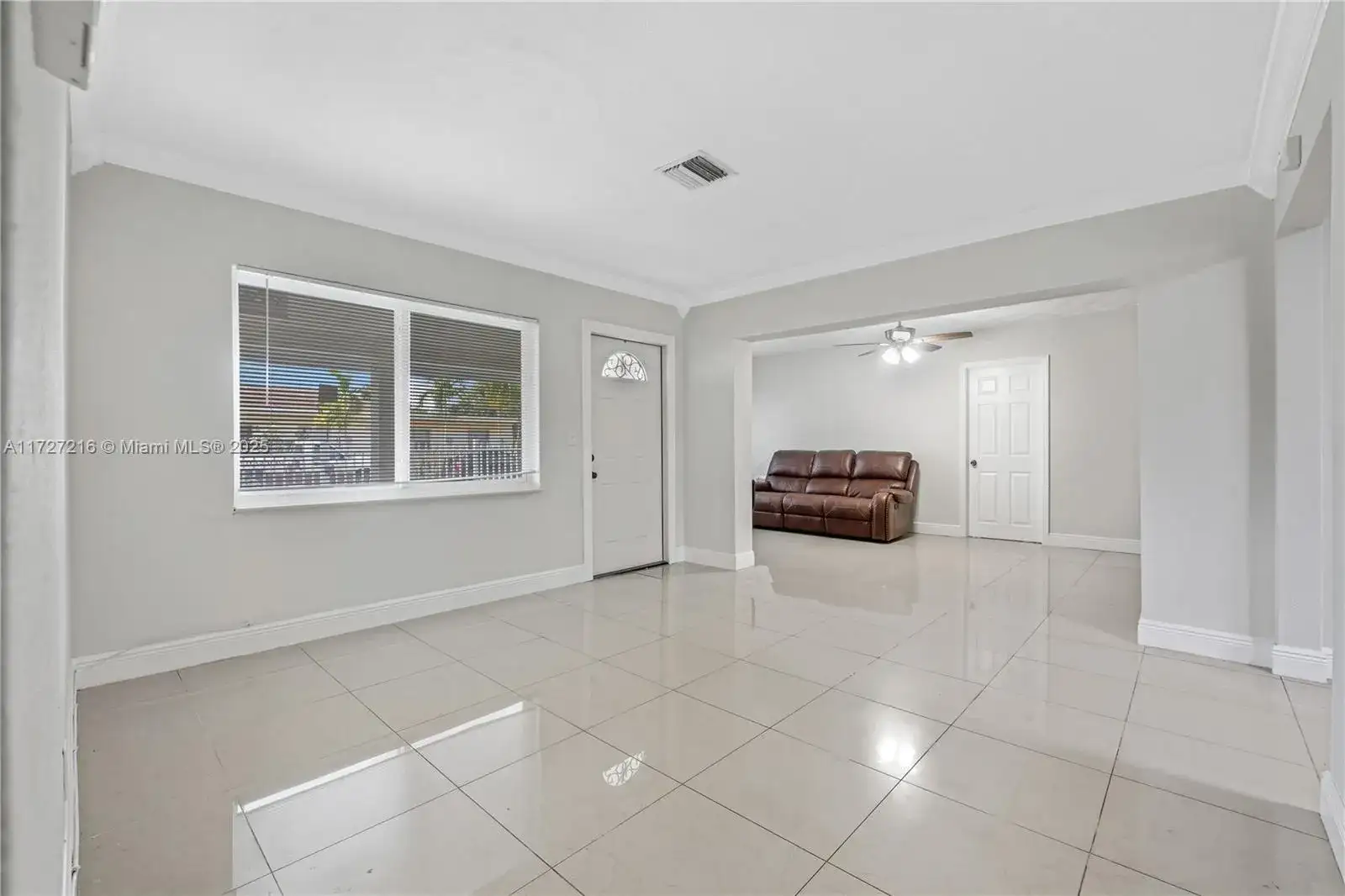 5325 SW 22nd St, West Park FL 33023 photo 5