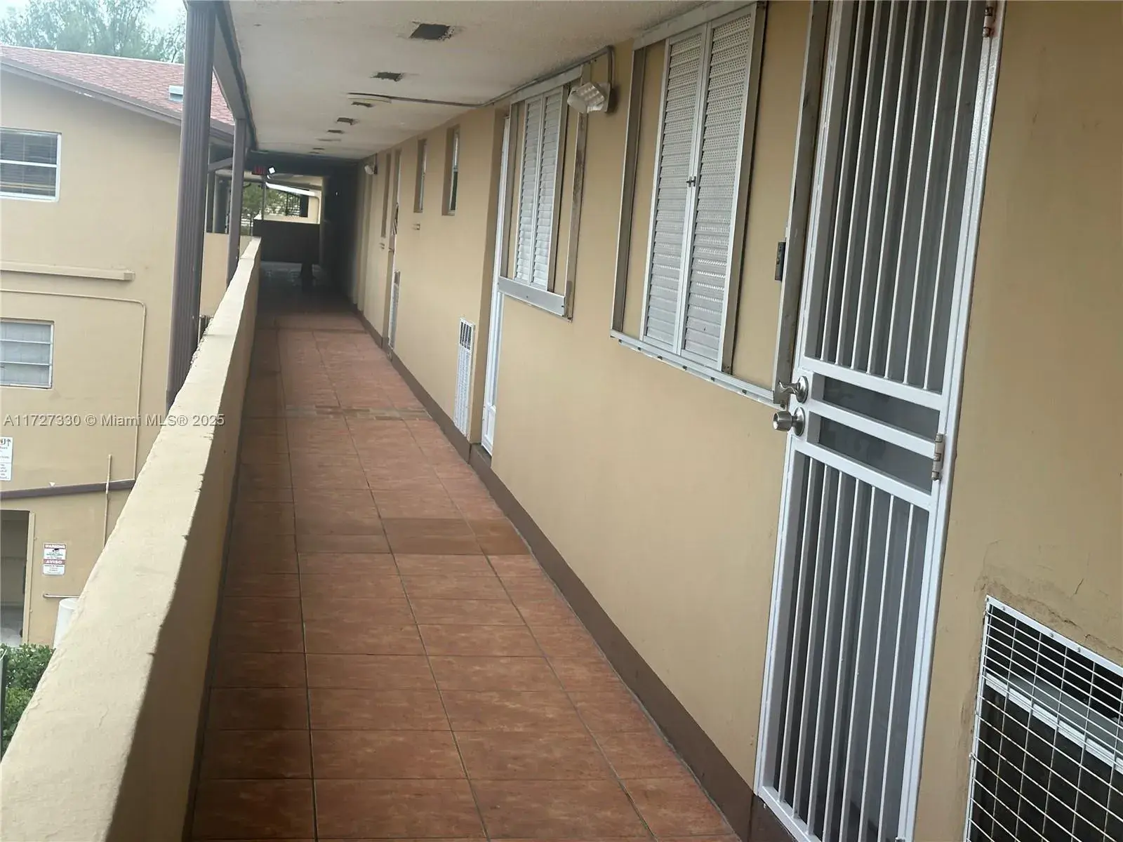 160 Royal Palm Rd # 303, Hialeah Gardens FL 33016 photo 3