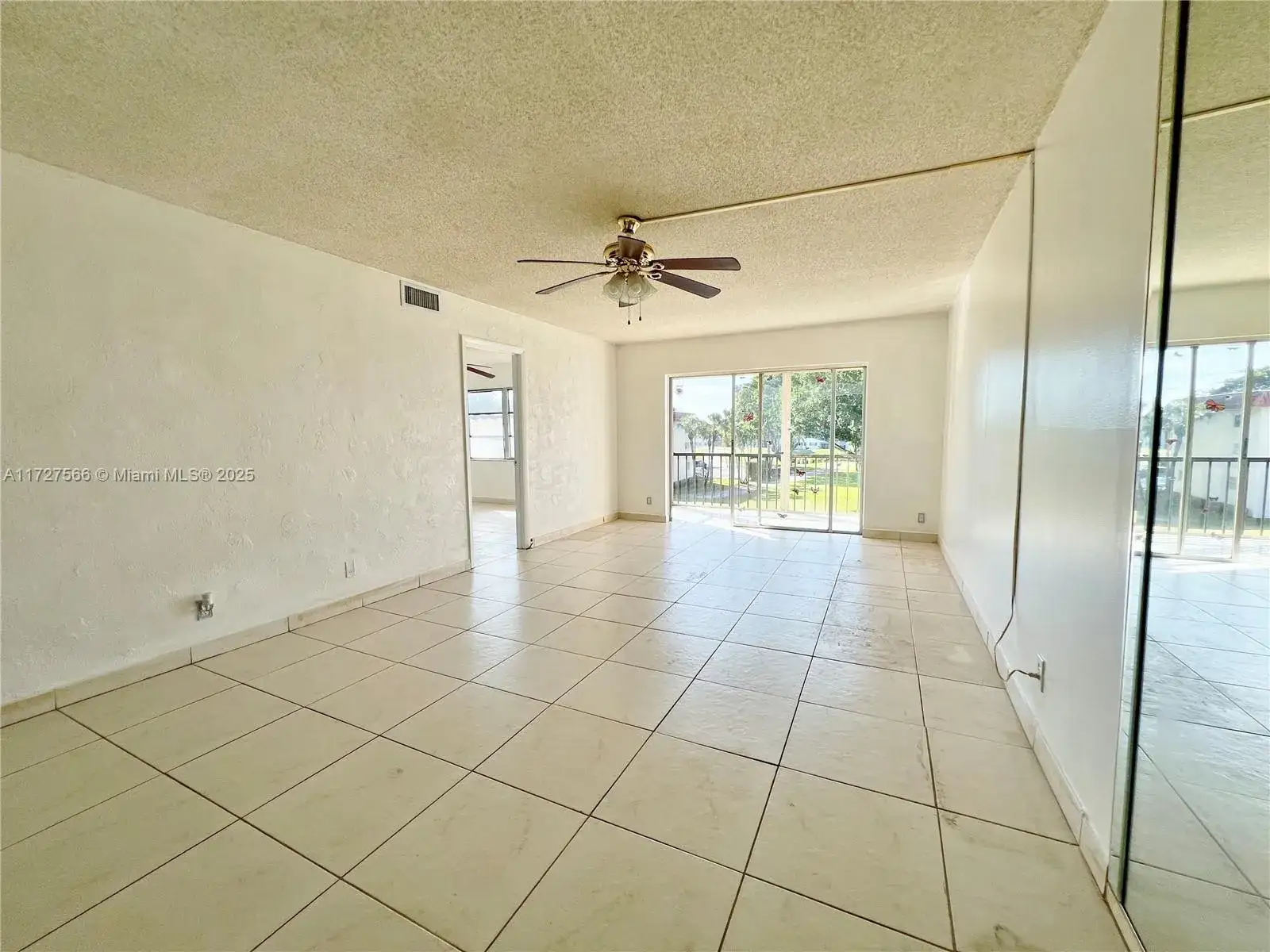 711 S Hollybrook Dr # 304, Pembroke Pines FL 33025