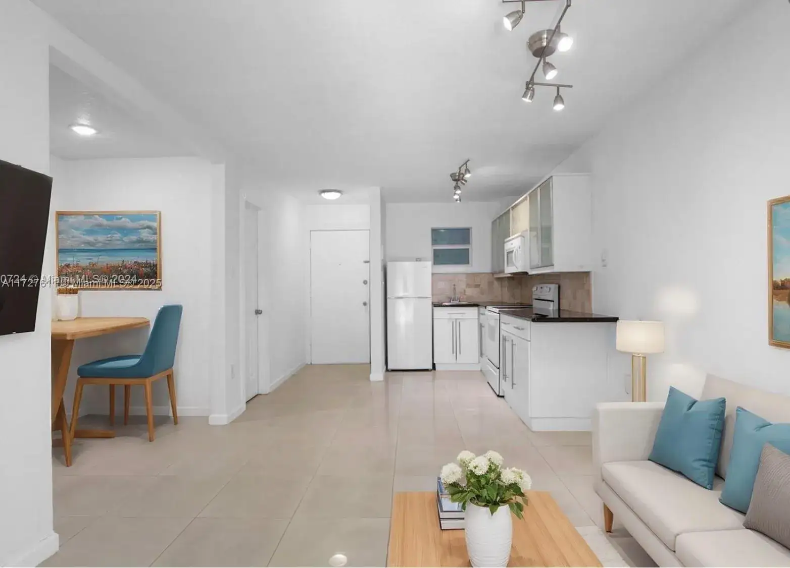 1 bedroom 1 bath Residential for sale at 7133 Bay Dr # 202, Miami Beach FL 33141