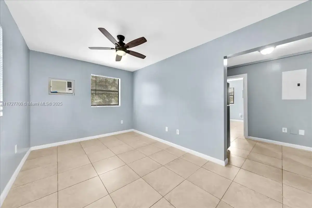 365 NW 8th St # 304, Miami FL 33136 photo 5