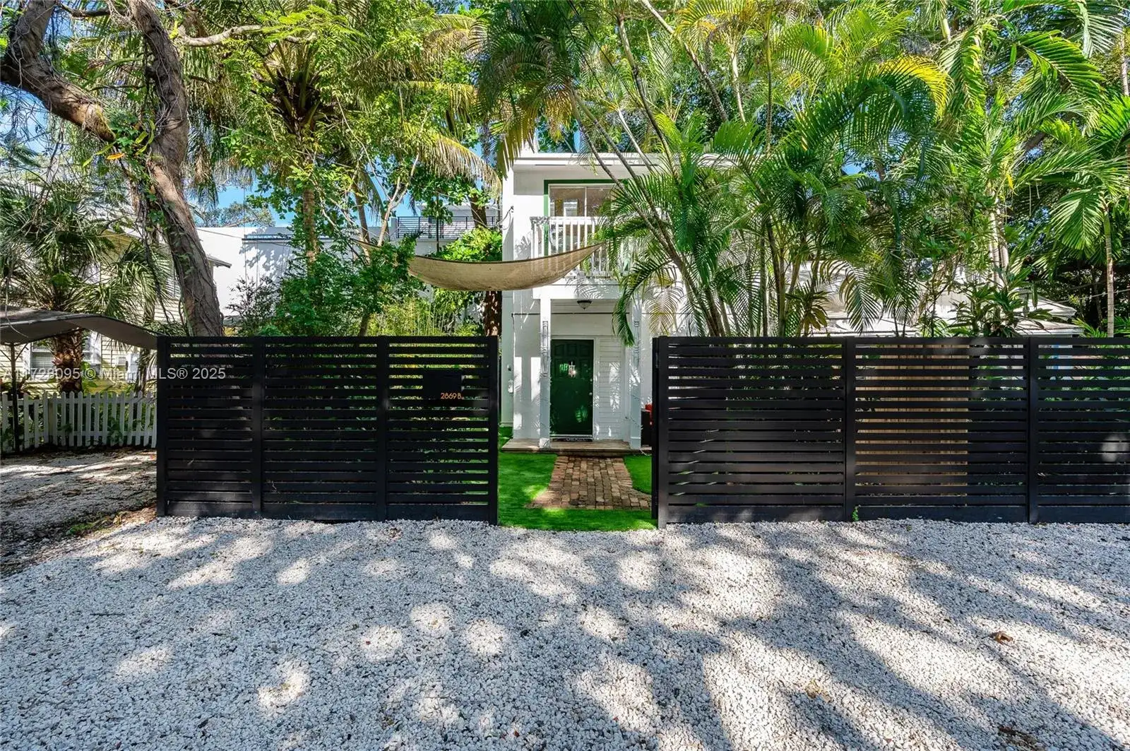 2869 Shipping Ave, Coconut Grove FL 33133 photo 4