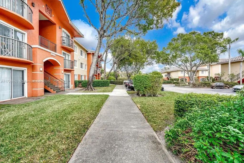 4195 N Haverhill Rd # 302, West Palm Beach FL 33417 photo 4