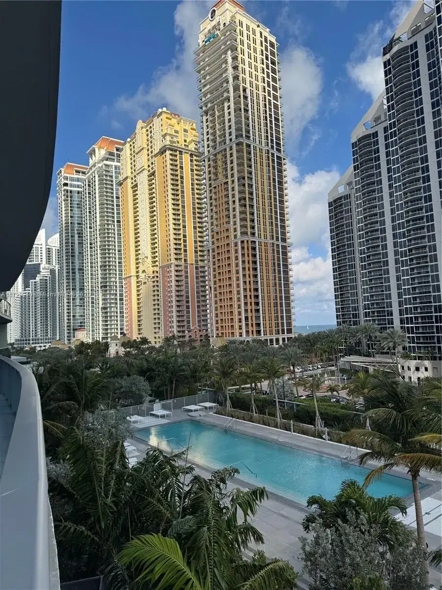 17550 Collins Ave # 601, Sunny Isles Beach FL 33160 photo 2