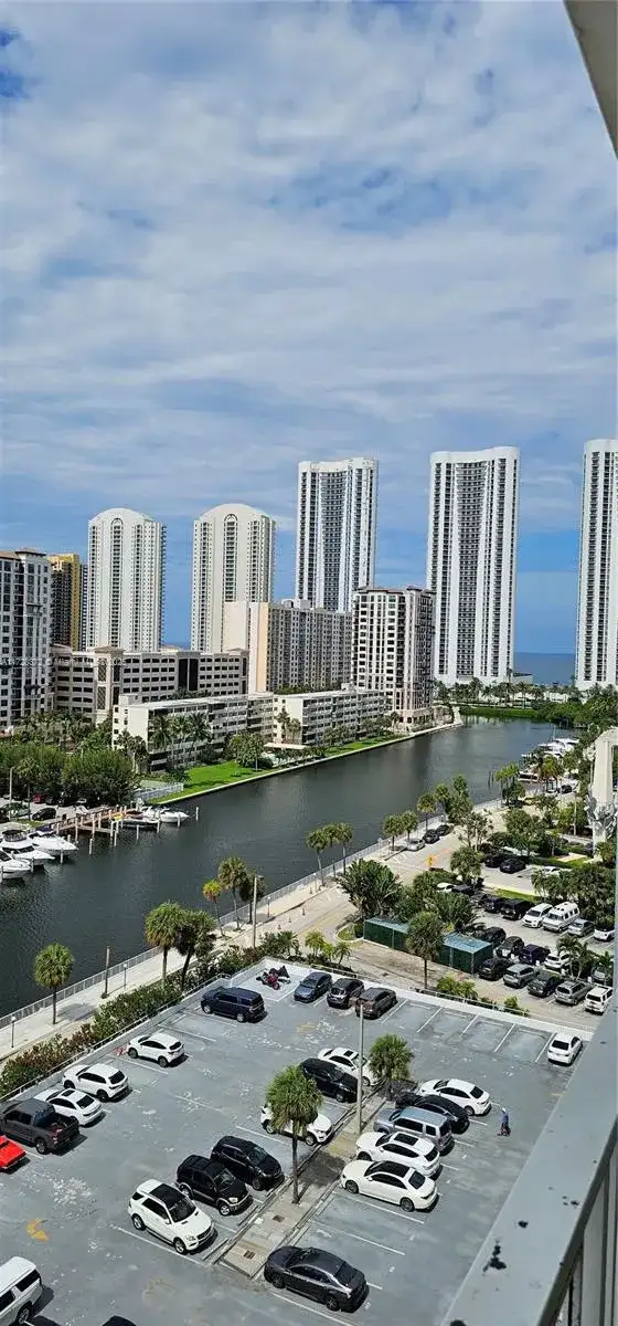 500 Bayview Dr # 1117, Sunny Isles Beach FL 33160 photo 2