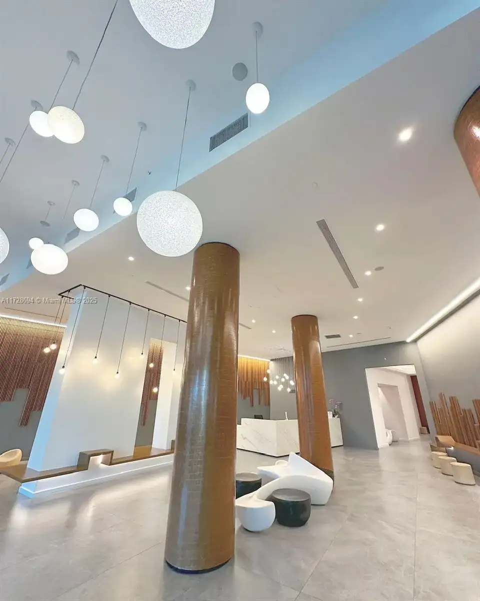 350 S Miami Ave # 1215, Miami FL 33130 photo 3