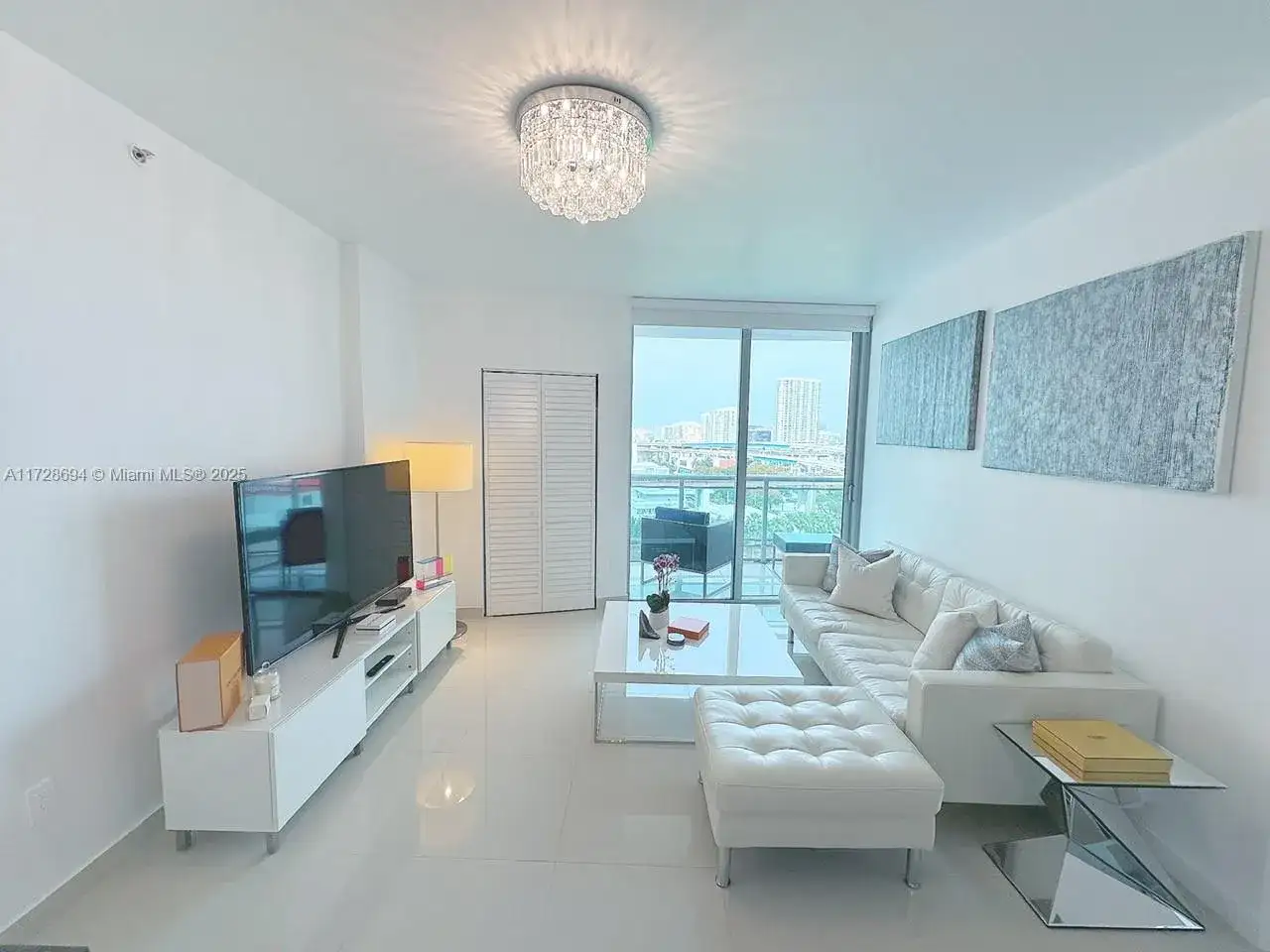 350 S Miami Ave # 1215, Miami FL 33130 photo 5