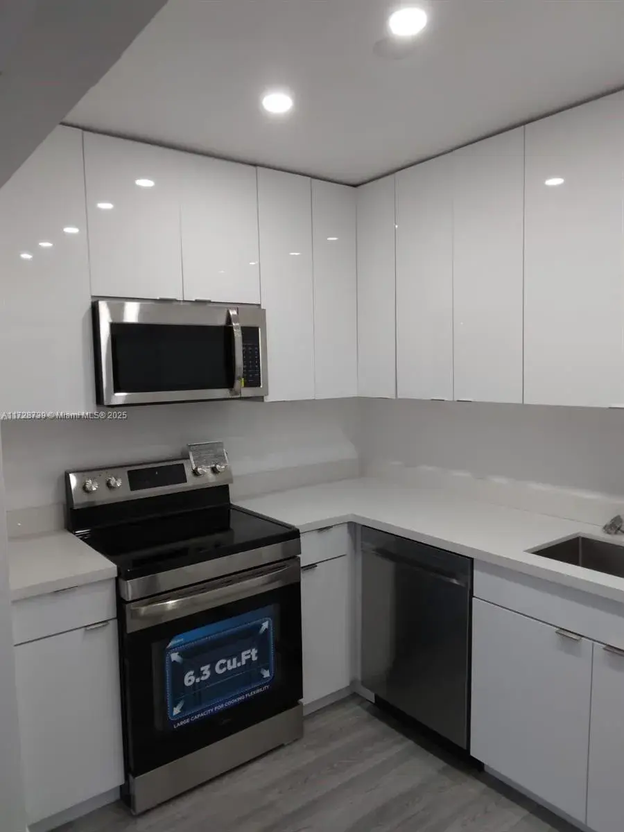1450 Atlantic Shores Blvd # 105, Hallandale Beach FL 33009