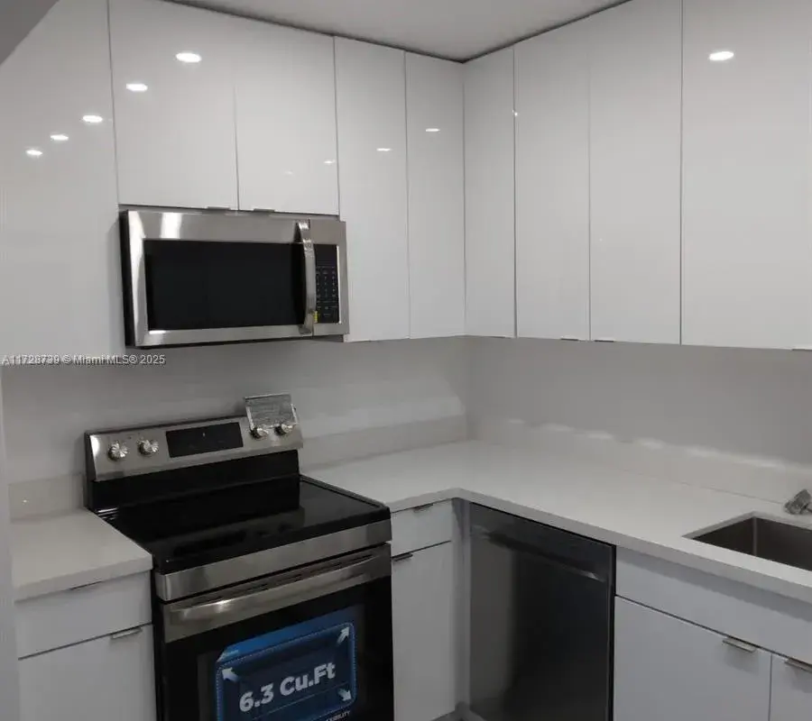 1450 Atlantic Shores Blvd # 105, Hallandale Beach FL 33009