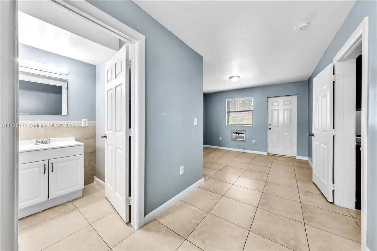 365 NW 8th St # 211, Miami FL 33136 photo 3