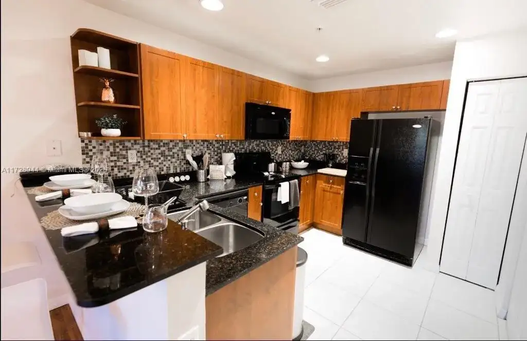 10805 NW 89th Ter # 4, Doral FL 33178 photo 4
