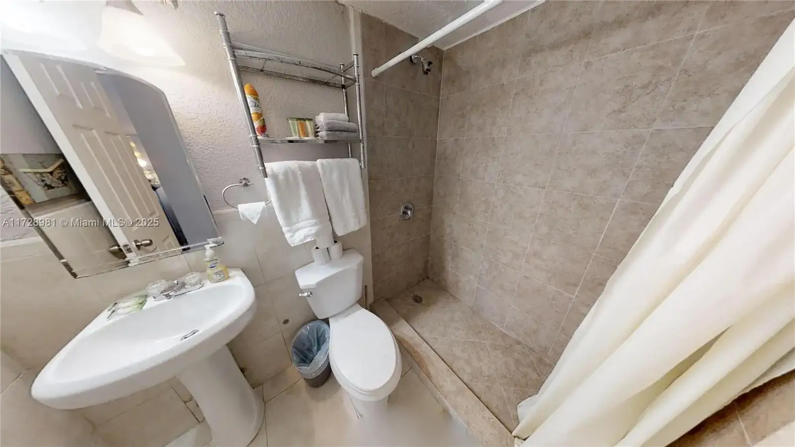 713 Collins Ave # 33, Miami Beach FL 33139 photo 4