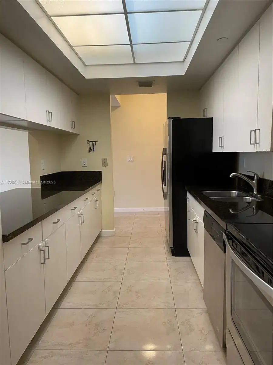 9805 NW 52nd St # 411, Doral FL 33178 photo 4