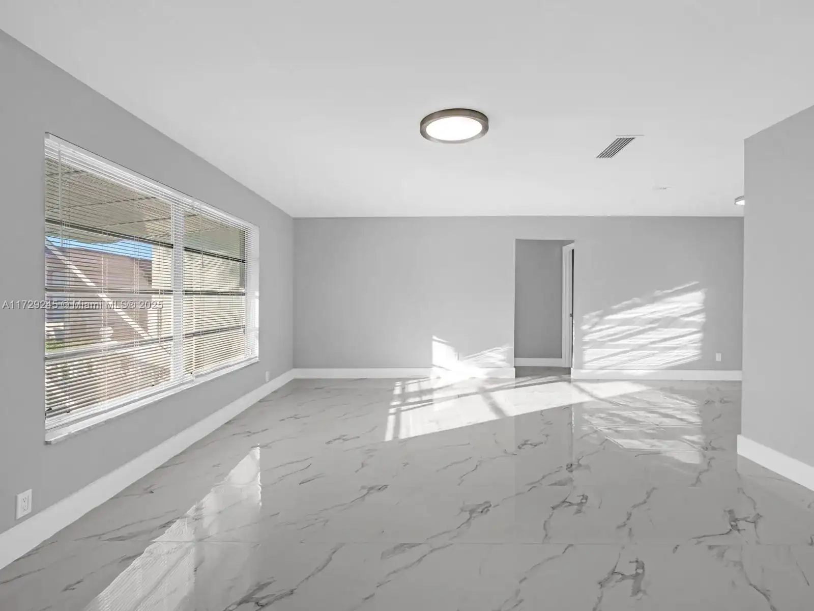 1070 NW 68th Ter, Margate FL 33063 photo 3