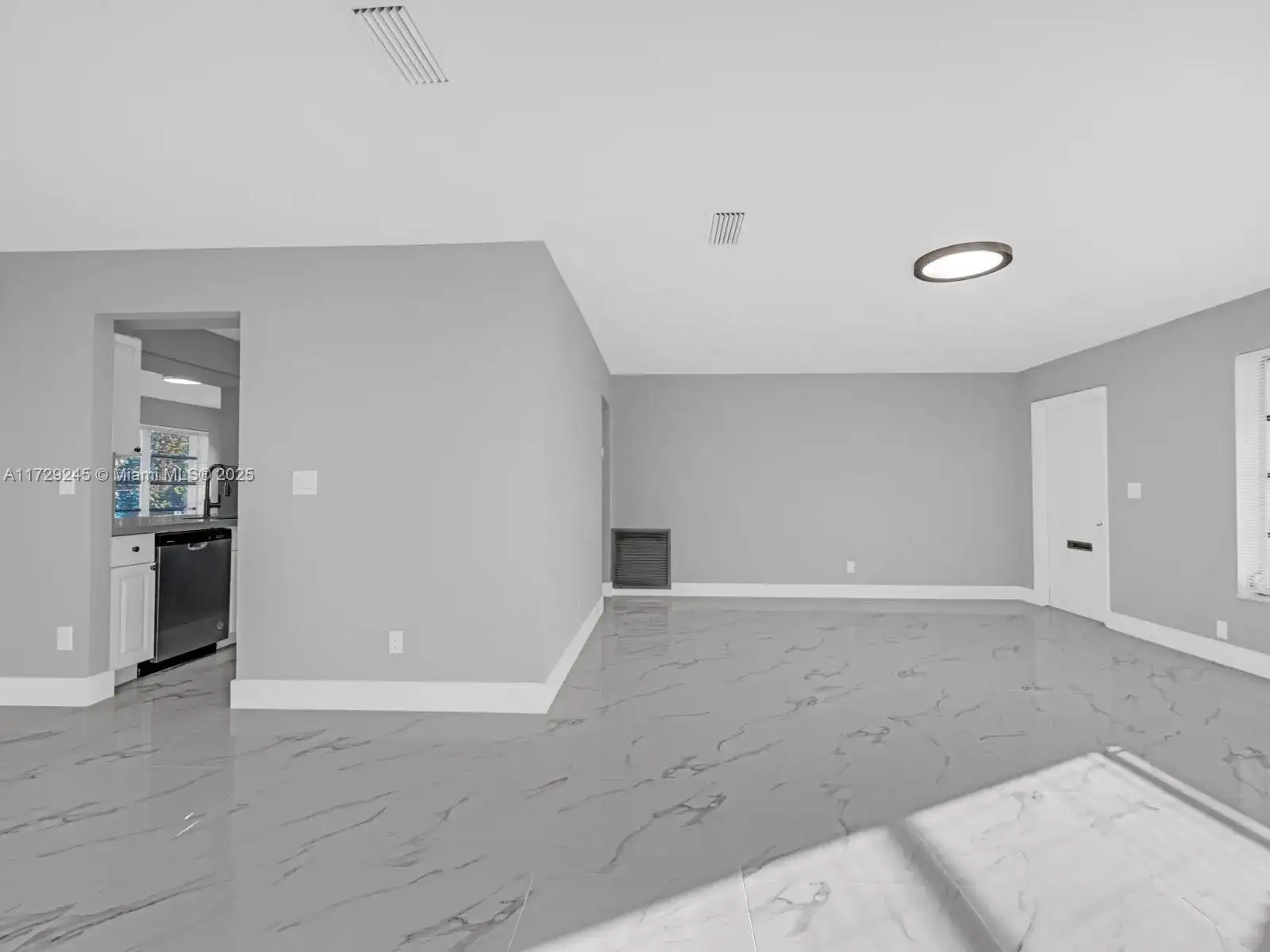 1070 NW 68th Ter, Margate FL 33063 photo 4