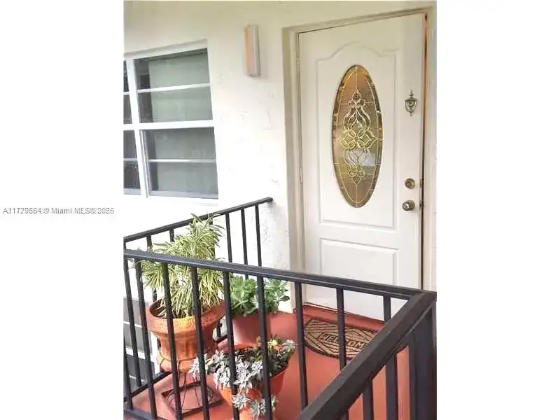 611 S HOLLYBROOK DR # 201, Pembroke Pines FL 33025 photo 2