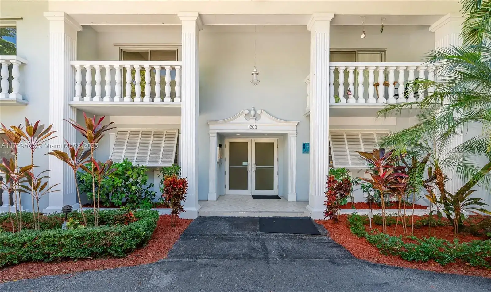 1200 Mariposa Ave # E202, Coral Gables FL 33146 photo 2