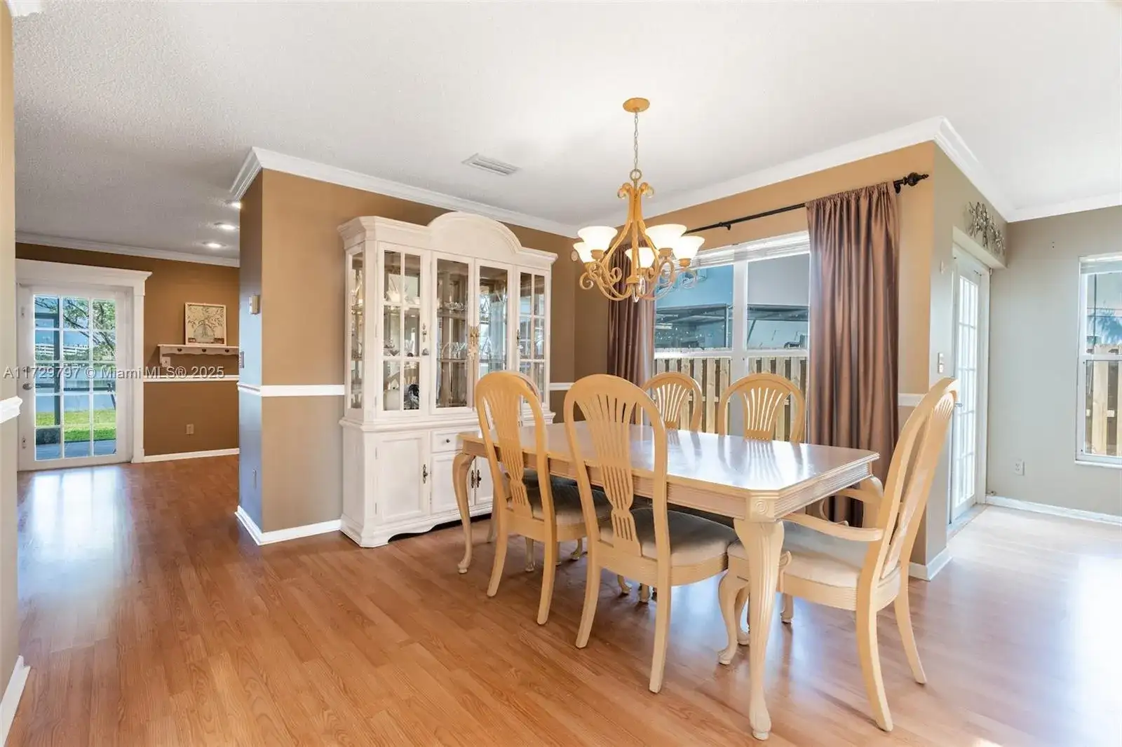 4811 Grapevine Way, Davie FL 33331 photo 5