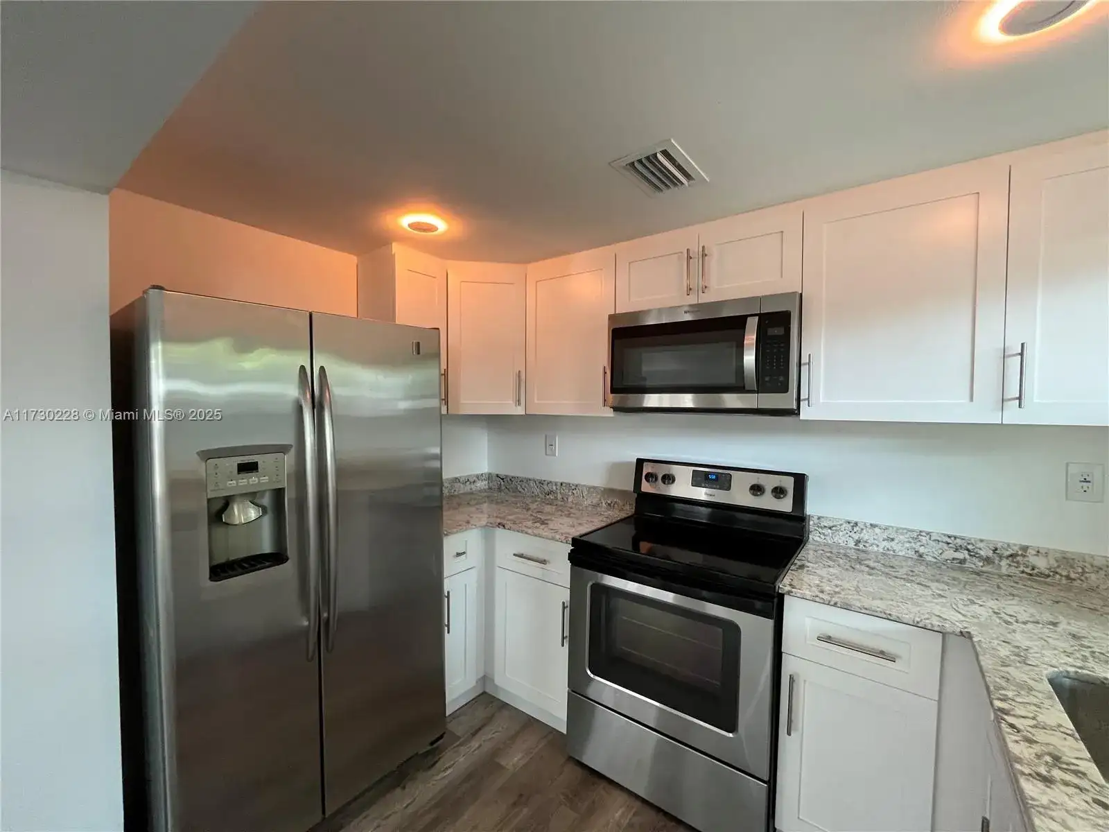 5618 SW 38th St, West Park FL 33023 photo 2