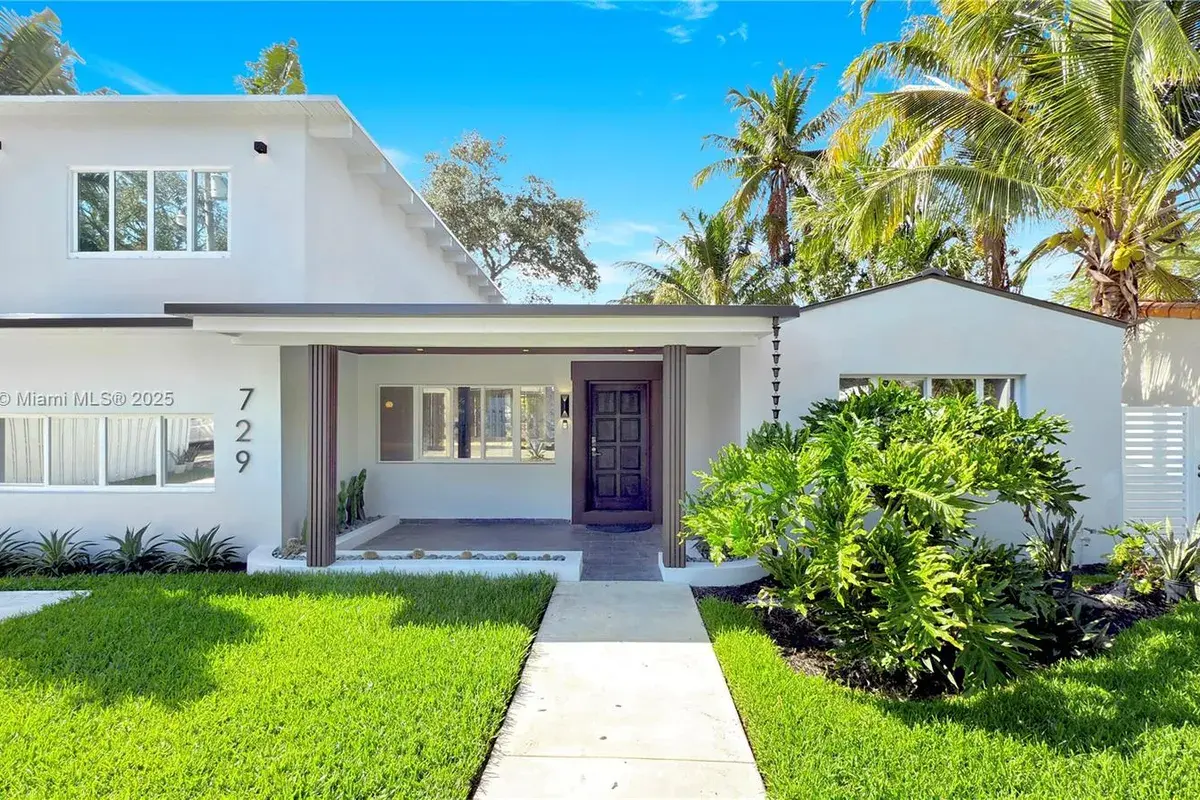 729 NE 17th Ter, Fort Lauderdale FL 33304