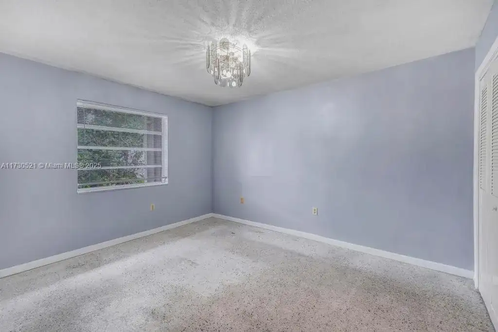 519 NW 10th Ave, Miami FL 33136 photo 4