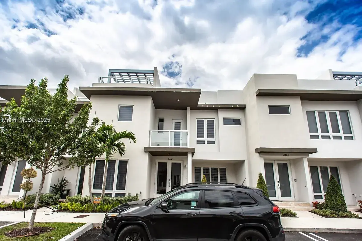 6468 NW 103rd Psge # 6468, Doral FL 33178
