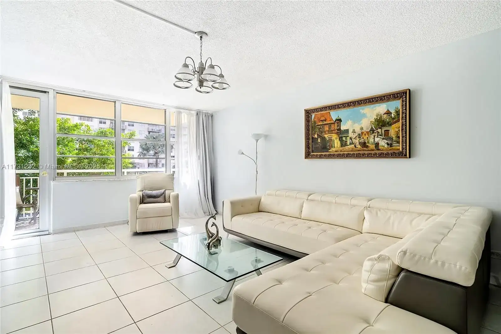 251 174 # 107, Sunny Isles Beach FL 33160 photo 4