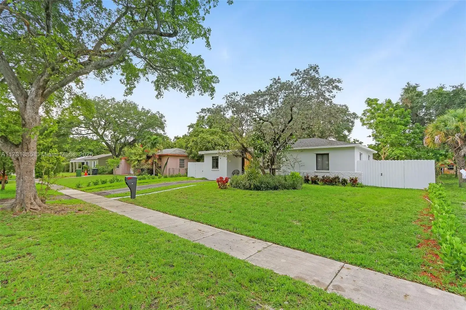 1335 NE 133rd St, North Miami FL 33161 photo 3