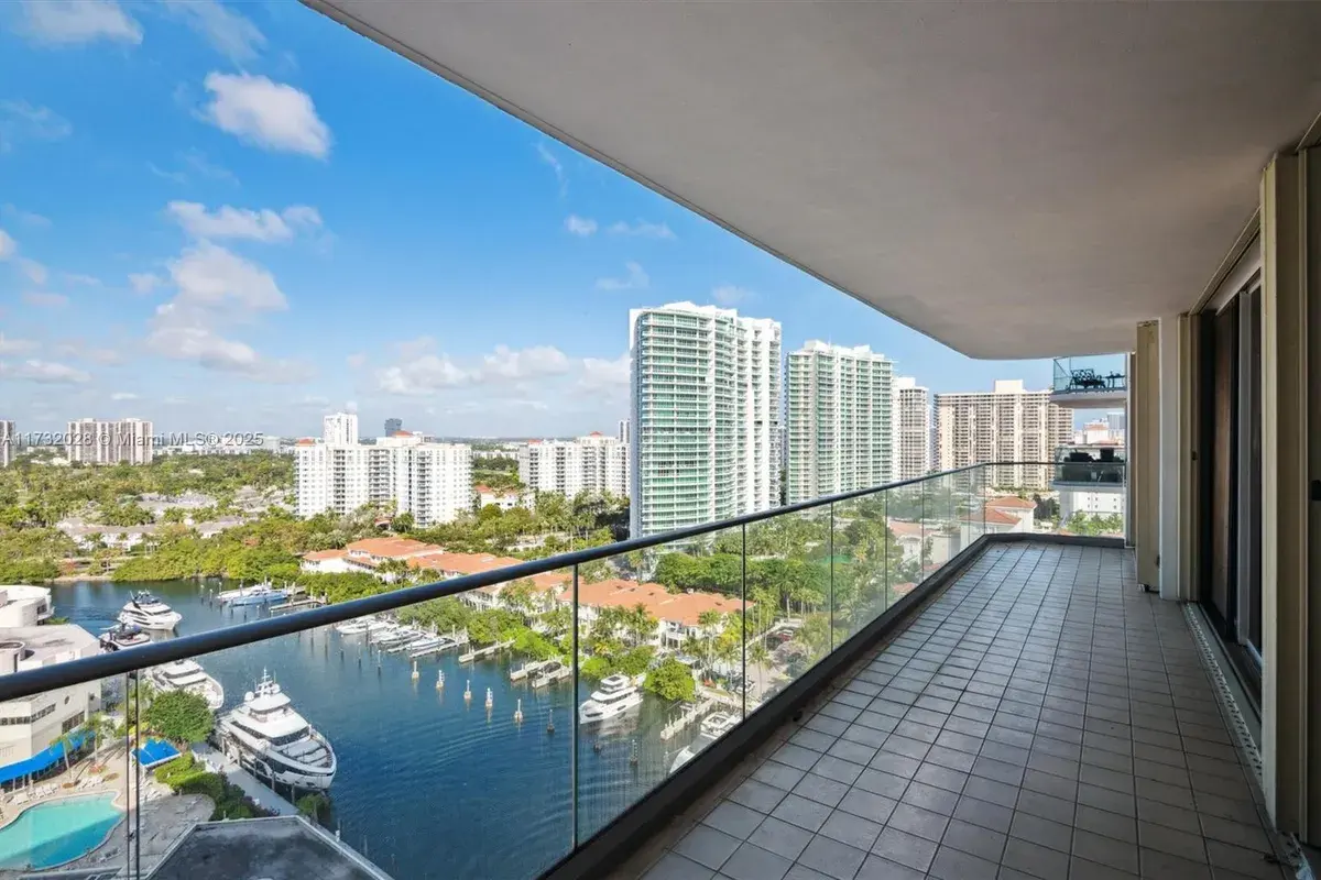 19707 Turnberry Way, Aventura FL 33180