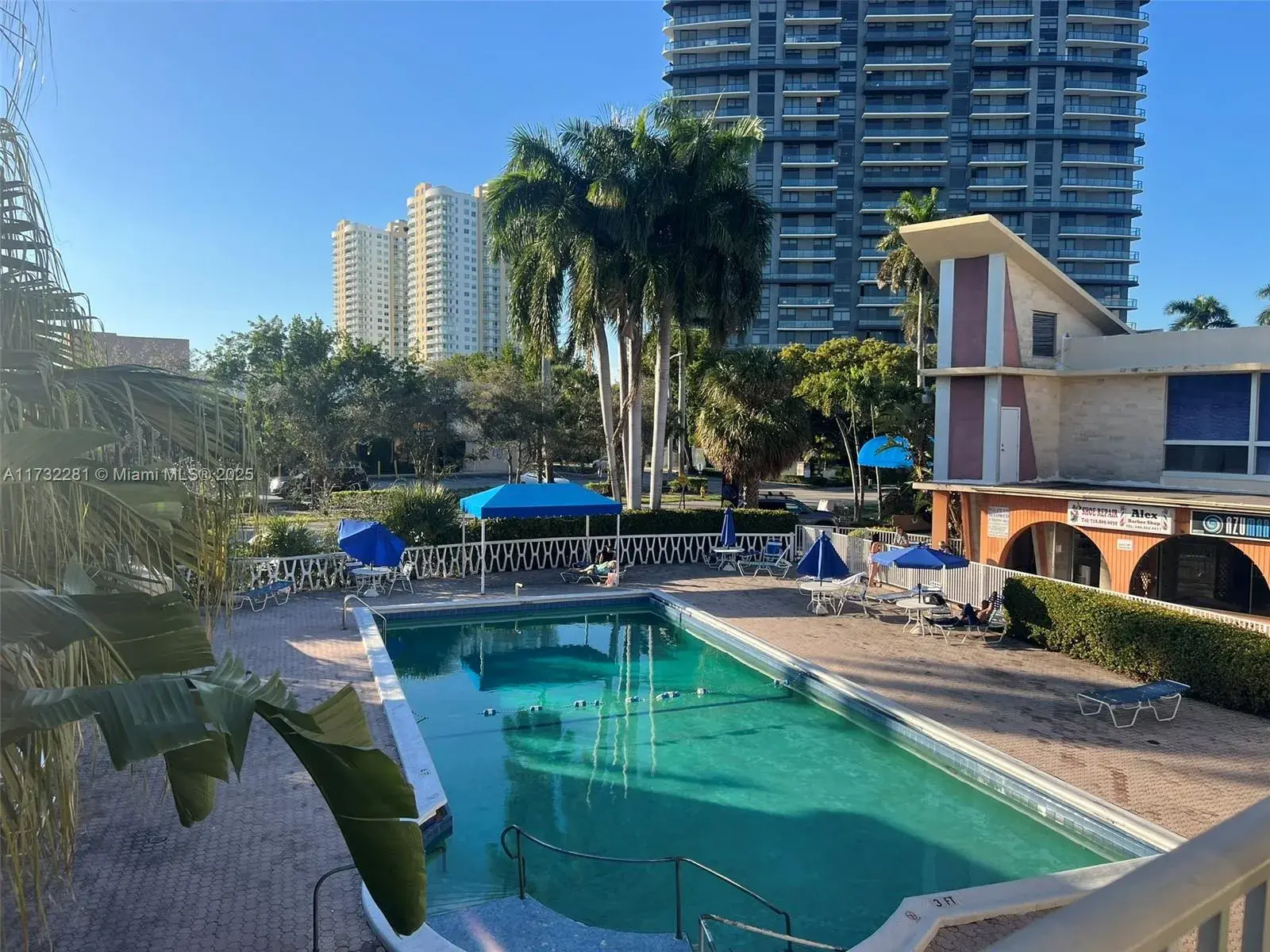 26 Diplomat Pkwy # 2332, Hallandale Beach FL 33009