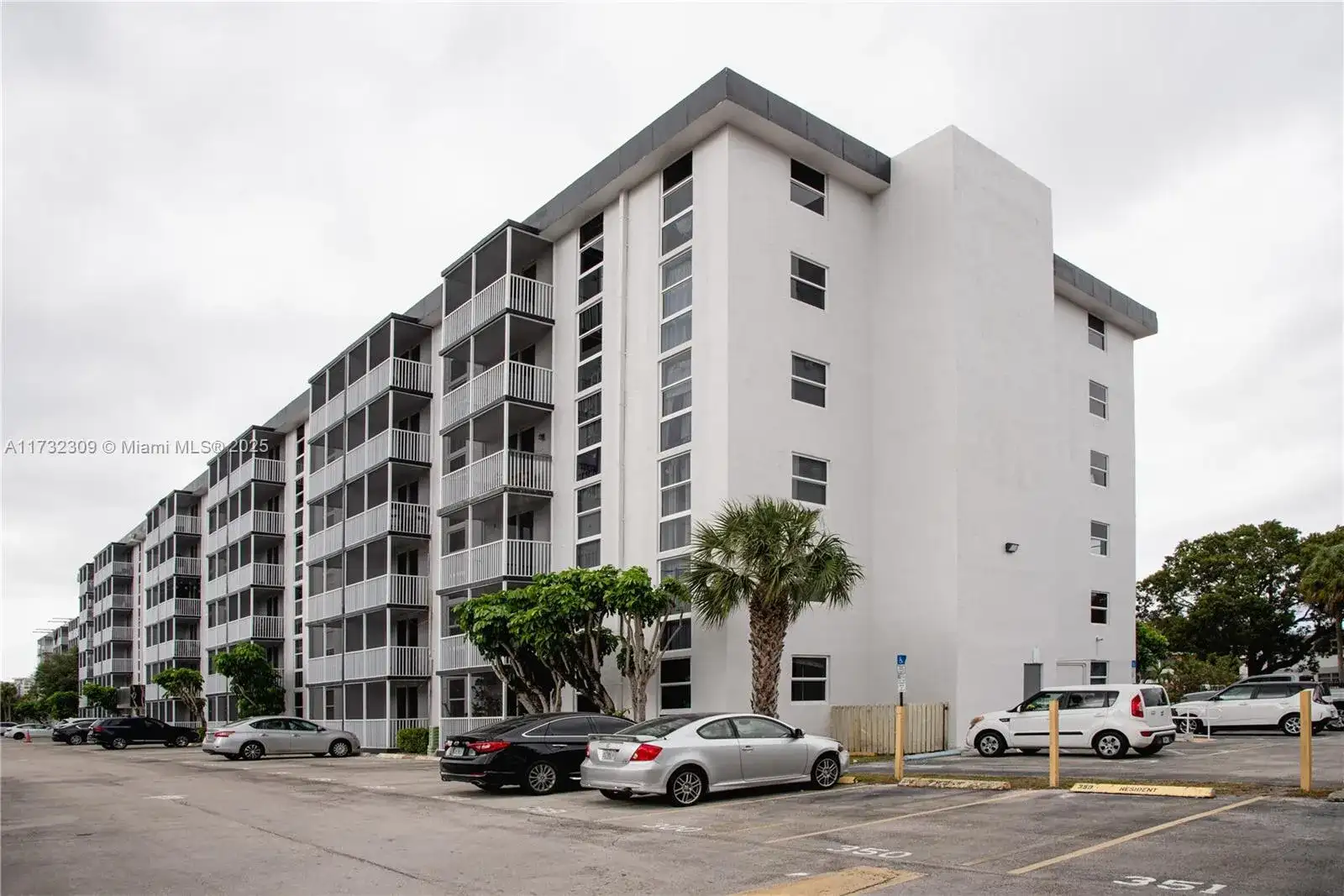 16950 W Dixie Hwy # B320, North Miami Beach FL 33160 photo 4