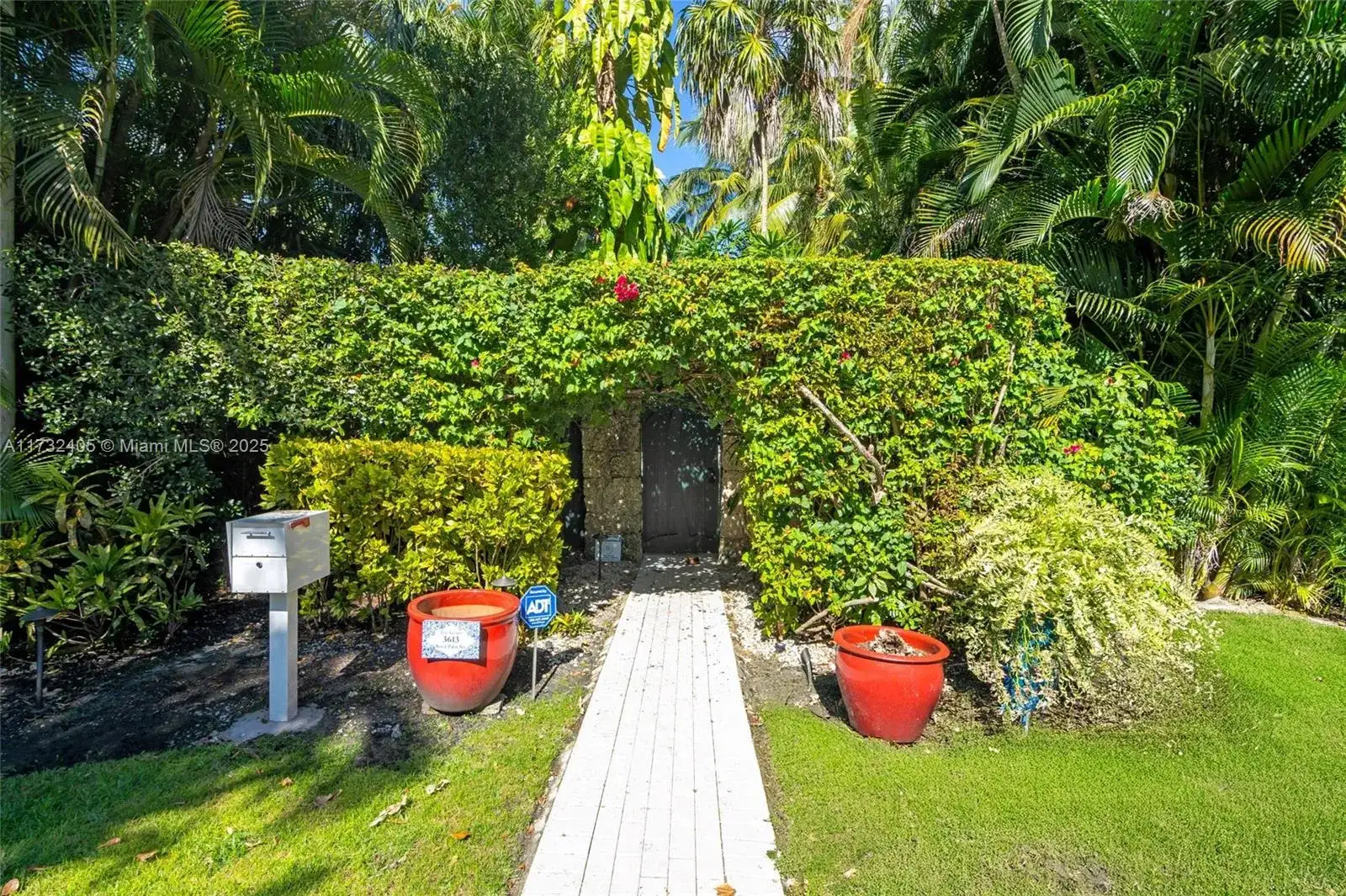 3613 Royal Palm Ave, Coconut Grove FL 33133 photo 2