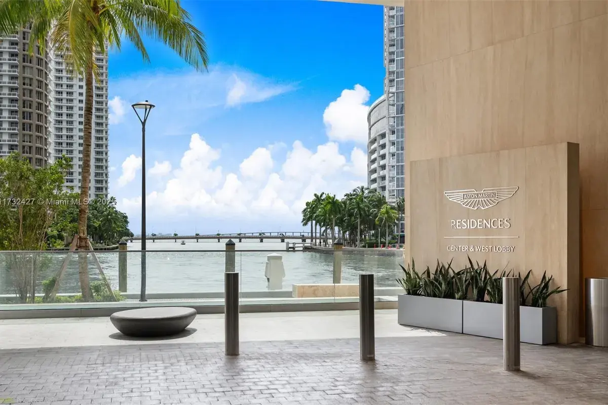 300 Biscayne Blvd Way # 3909w, Miami FL 33131