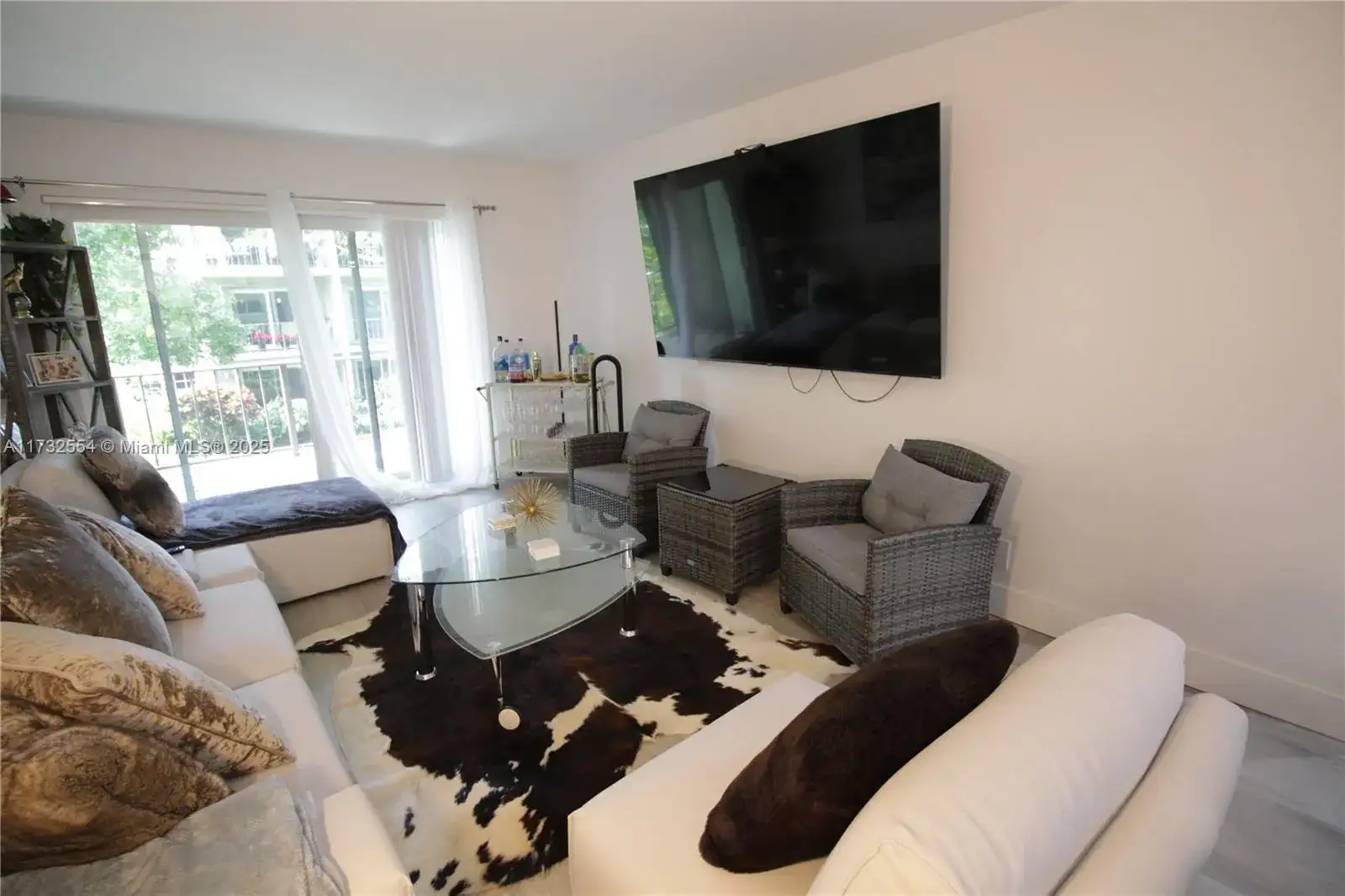 3002 NE 5th Ter # B, Wilton Manors FL 33334 photo 3