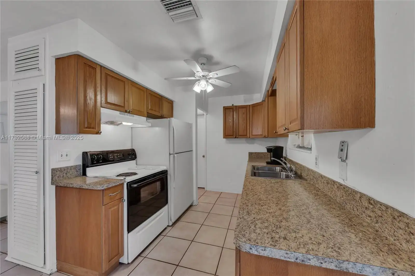 2300 Jackson St # 10, Hollywood FL 33020 photo 5