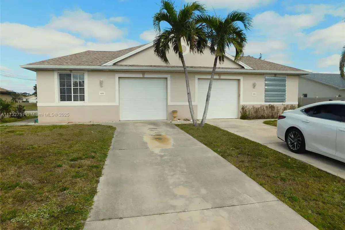 617 SE 7 ST, Cape Coral FL 33990