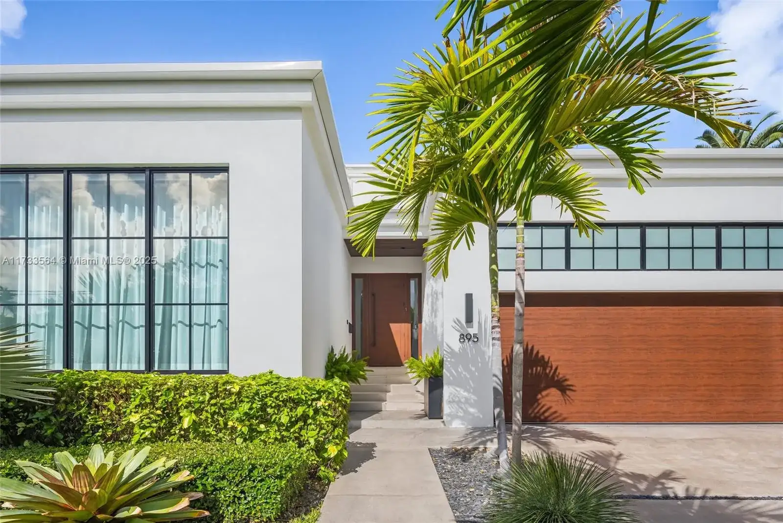 895 NE 76th St, Miami FL 33138 photo 4