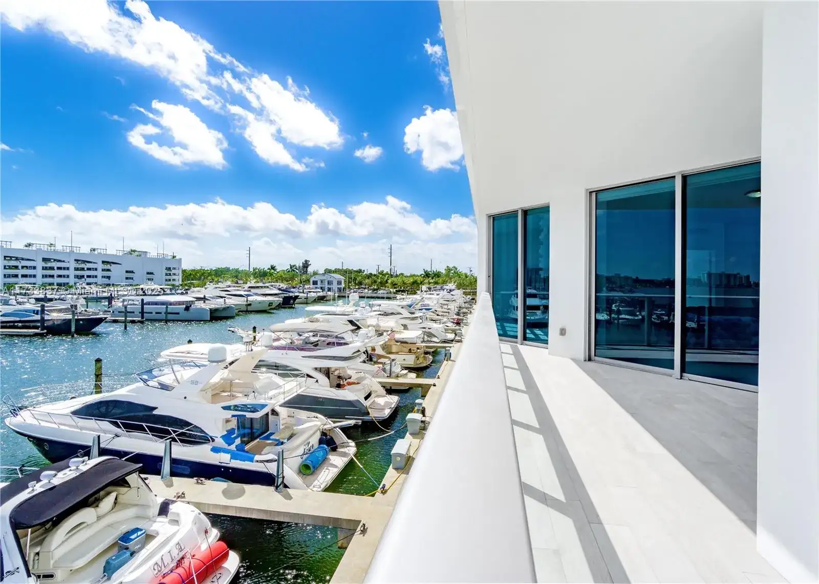 17301 Biscayne Blvd # 207, North Miami Beach FL 33160 photo 4