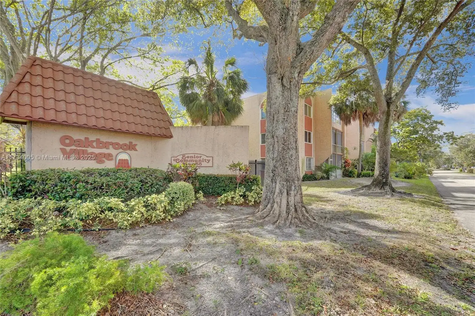 8260 SW 24th St # 6210, North Lauderdale FL 33068 photo 2