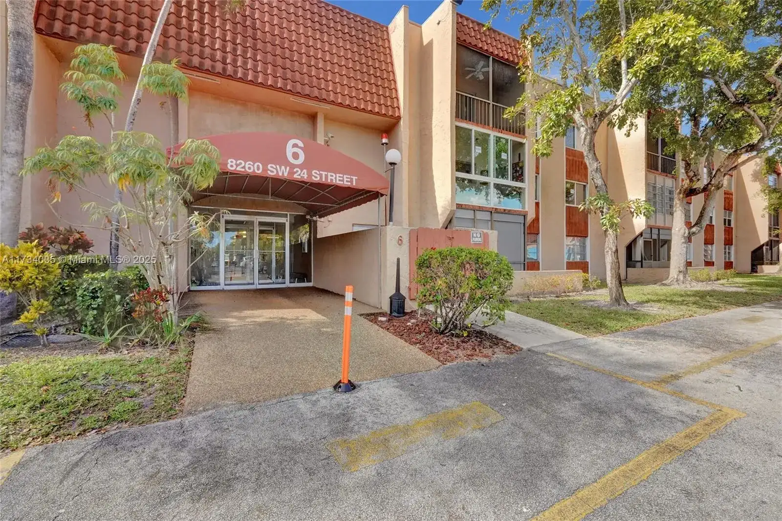 8260 SW 24th St # 6210, North Lauderdale FL 33068 photo 3