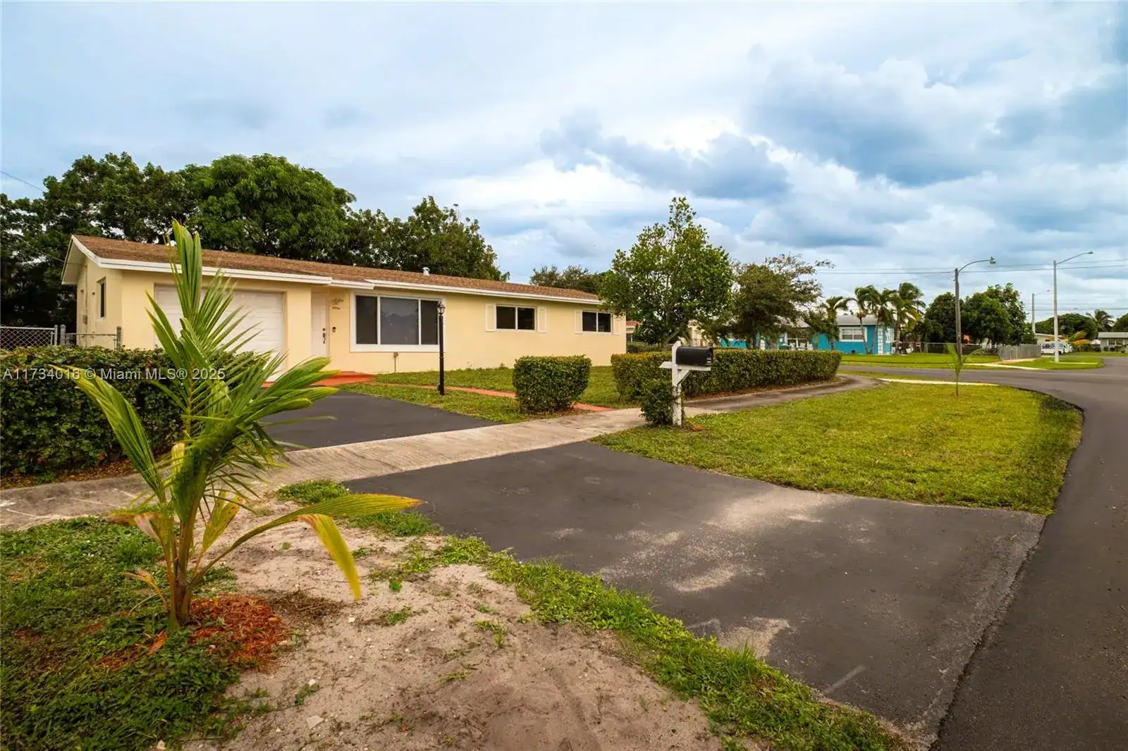 17941 NW 9th Ave, Miami Gardens FL 33169 photo 3