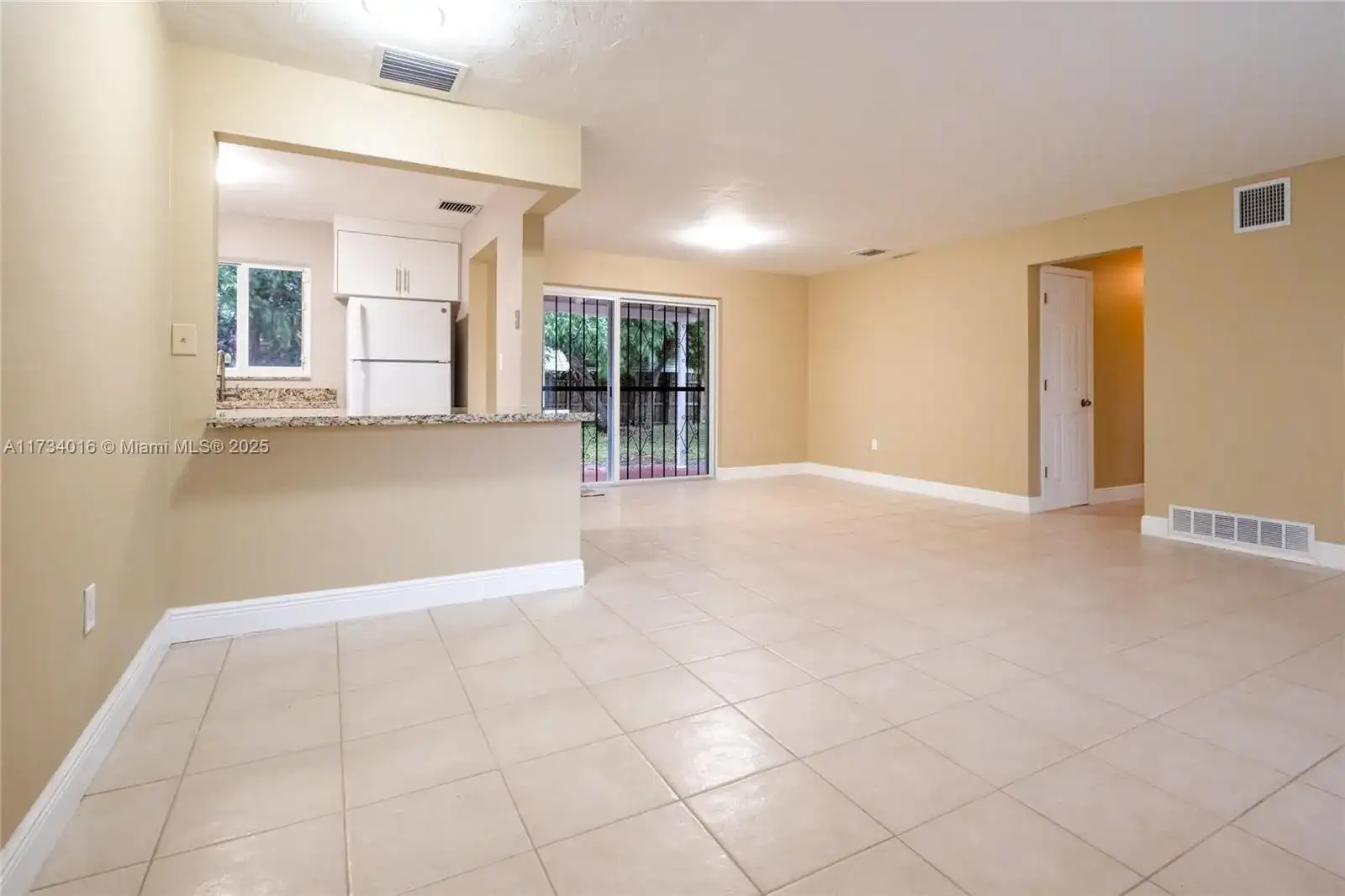 17941 NW 9th Ave, Miami Gardens FL 33169 photo 4