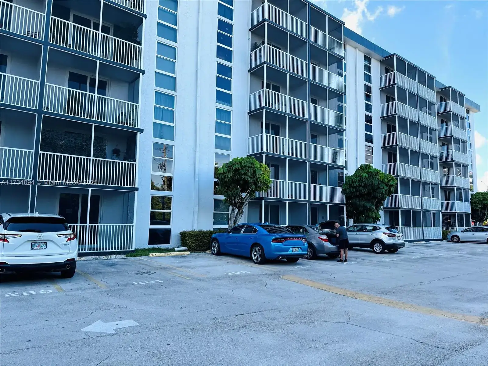 16950 W Dixie Hwy # A429, North Miami Beach FL 33160